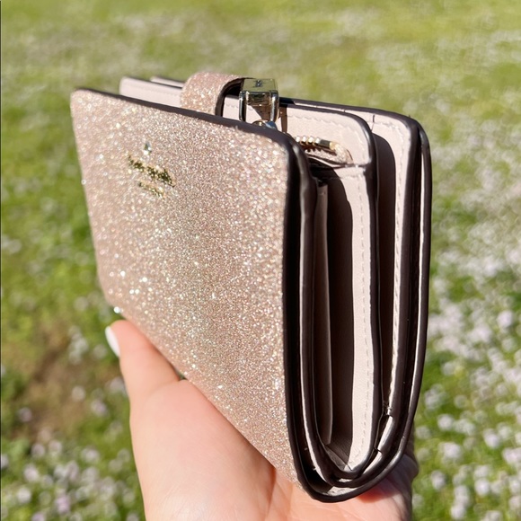 Kate Spade Giftable Boxed Medium Compact Bifold Rose Gold Wallet - Picture 4 of 6